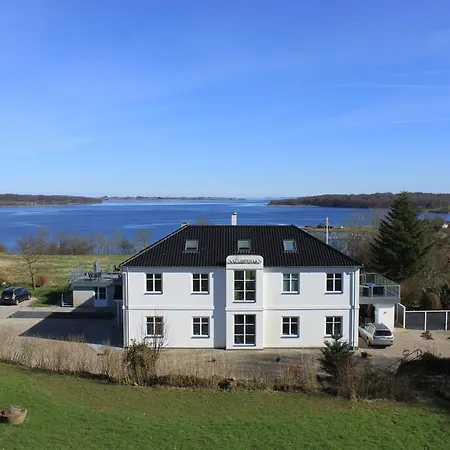 Naturperlen Aparthotel 4*